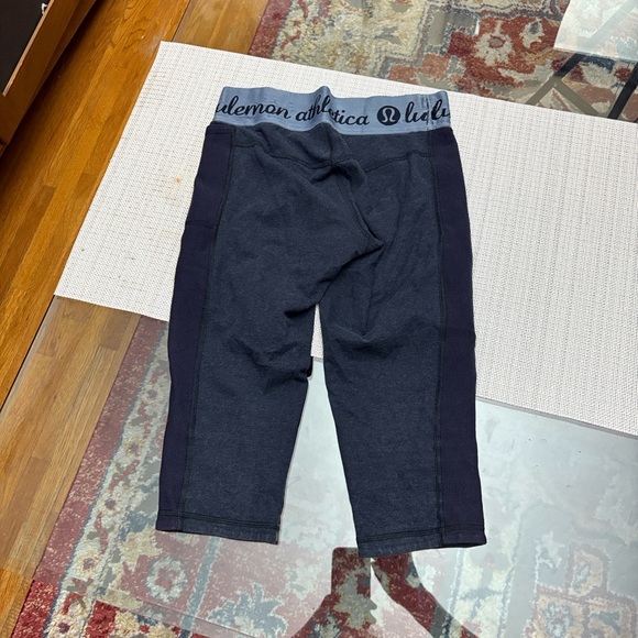 lululemon athletica Navy Blue Leggings, size 6 - Picture 10 of 11